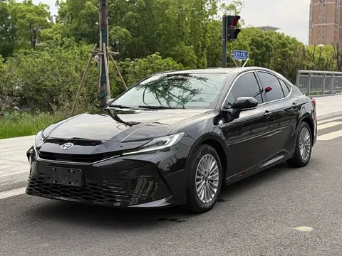Toyota Camry, фото 1