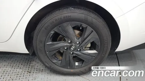 Hyundai AVANTE, миниатюра 3