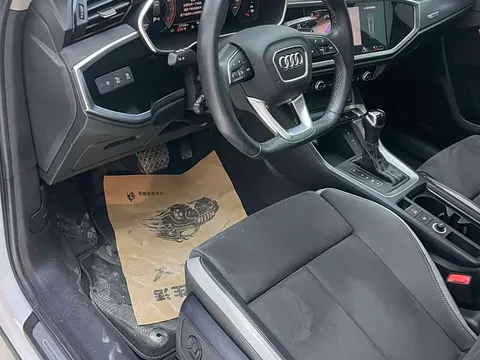 Audi Q3, миниатюра 13