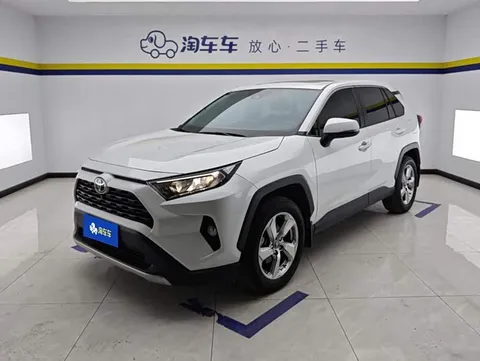 Toyota RAV4, фото 1