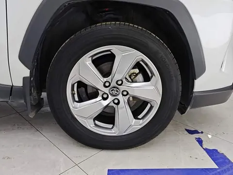 Toyota RAV4, миниатюра 6