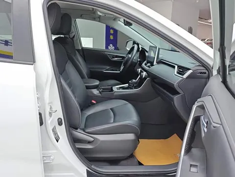 Toyota RAV4, миниатюра 8