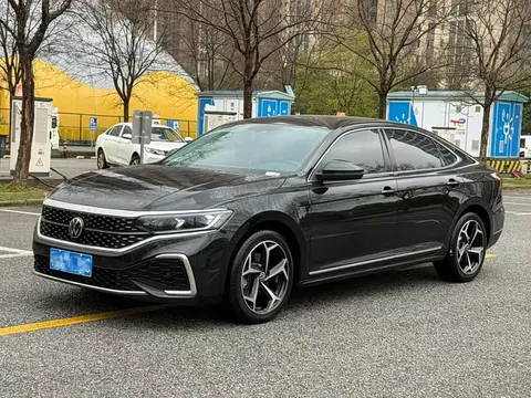 Volkswagen Passat, фото 1