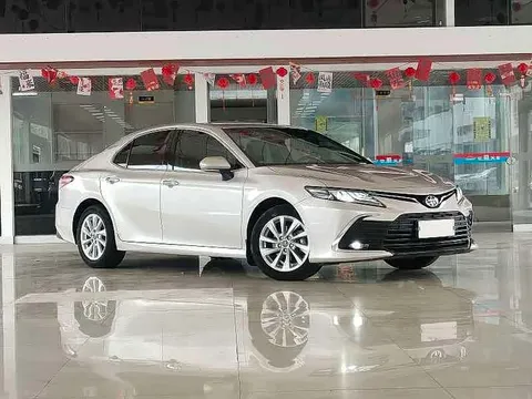 Toyota Camry, миниатюра 3