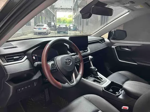Toyota RAV4, миниатюра 7