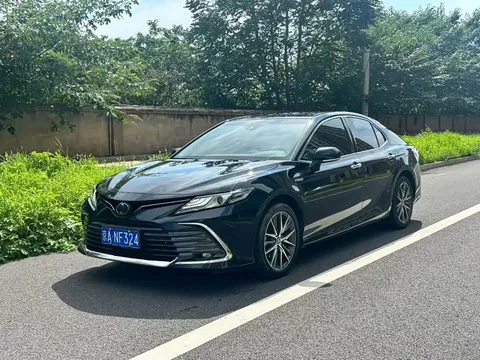 Toyota Camry, фото 1