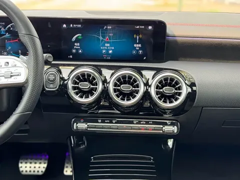 Mercedes-Benz CLA, миниатюра 20