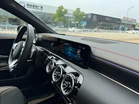 Mercedes-Benz CLA, миниатюра 26