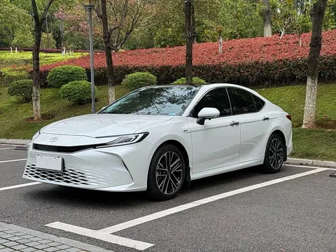 Toyota Camry, фото 1