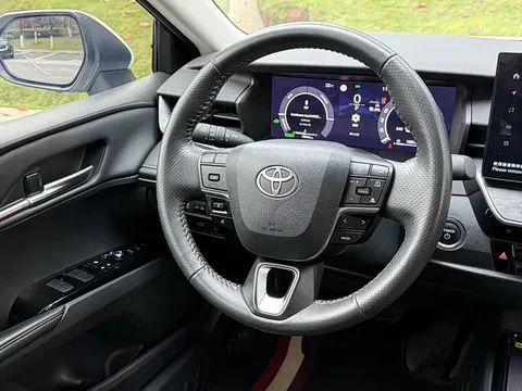 Toyota Camry, миниатюра 10