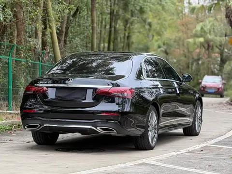 Mercedes-Benz E, миниатюра 11
