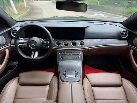 Mercedes-Benz E, миниатюра 12