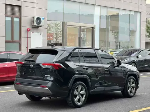 Toyota RAV4, миниатюра 4