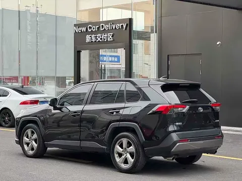 Toyota RAV4, миниатюра 6