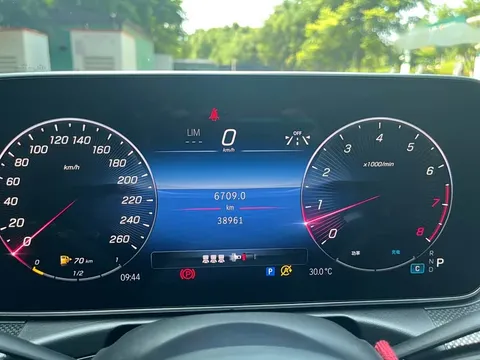 Mercedes-Benz C-Class, миниатюра 13