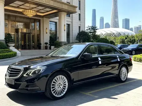 Mercedes-Benz E, фото 1