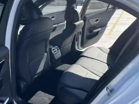 Mercedes-Benz C-Class, миниатюра 6