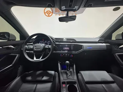 Audi Q3, миниатюра 13
