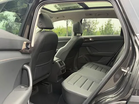 Volkswagen Tharu, миниатюра 10