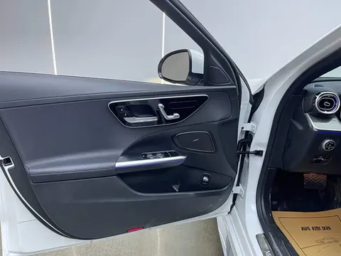 Mercedes-Benz C-Class, миниатюра 10