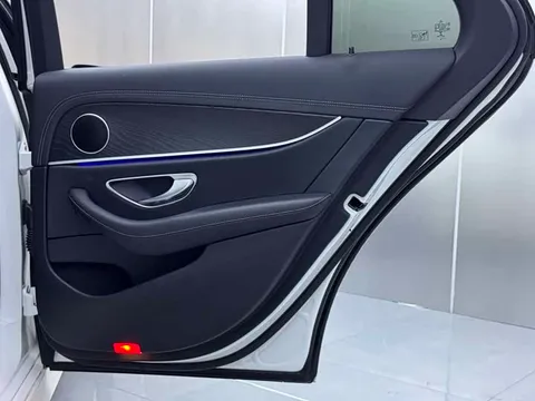 Mercedes-Benz E, миниатюра 4