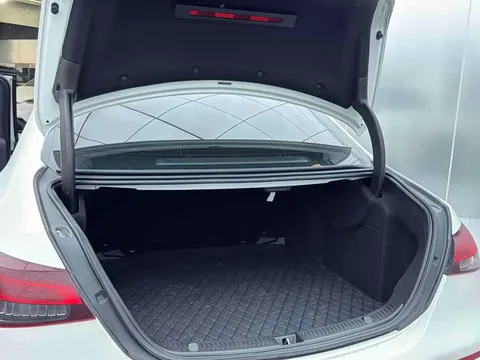 Mercedes-Benz E, миниатюра 7