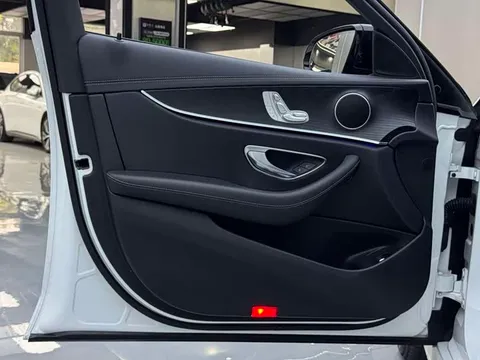 Mercedes-Benz E, миниатюра 12
