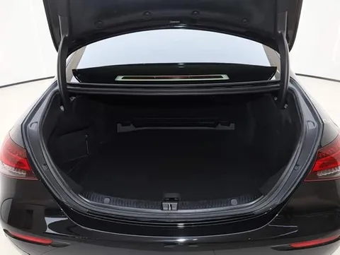 Mercedes-Benz E, миниатюра 10