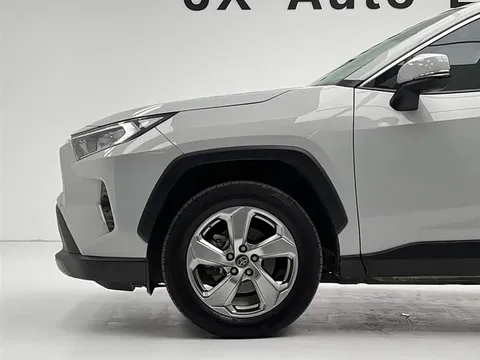 Toyota RAV4, миниатюра 11