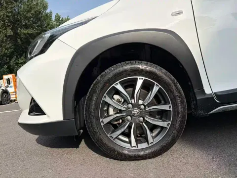 Toyota YARiS L, миниатюра 5