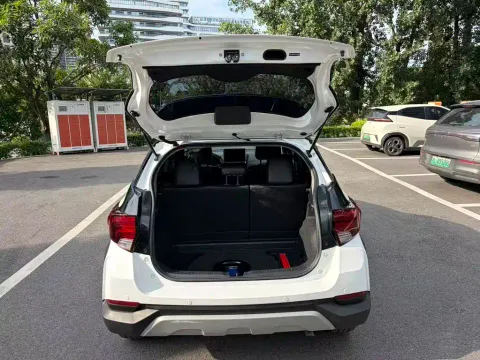 Toyota YARiS L, миниатюра 9