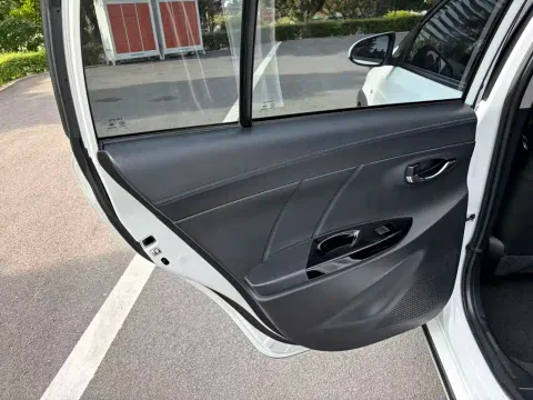 Toyota YARiS L, миниатюра 20