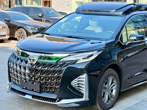 Toyota Sienna, миниатюра 4