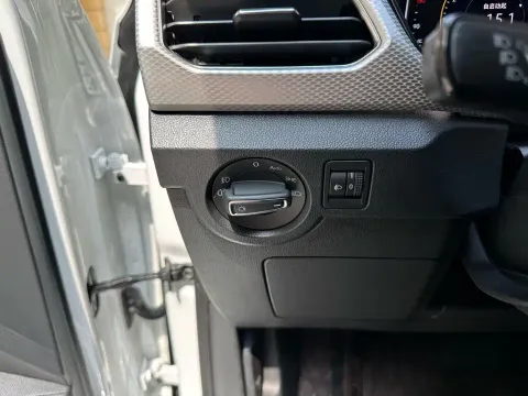 Volkswagen 2021 1.5L, миниатюра 12