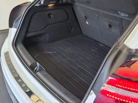 Mercedes-Benz GLA, миниатюра 7