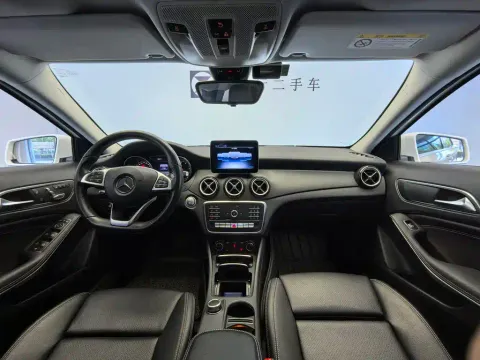 Mercedes-Benz GLA, миниатюра 11