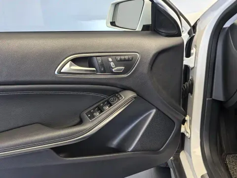 Mercedes-Benz GLA, миниатюра 17