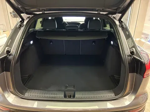Audi Q6L e-tron, миниатюра 5