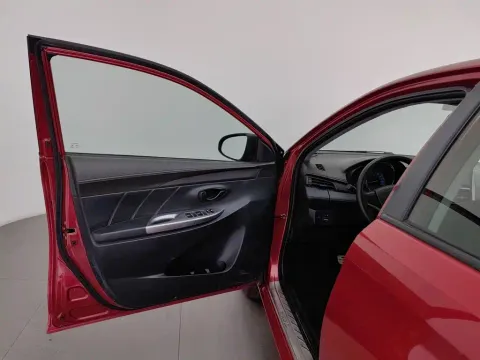 Toyota YARiS L, миниатюра 8