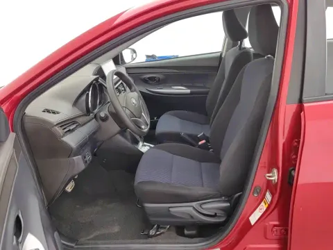 Toyota YARiS L, миниатюра 10