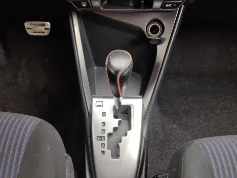 Toyota YARiS L, миниатюра 13