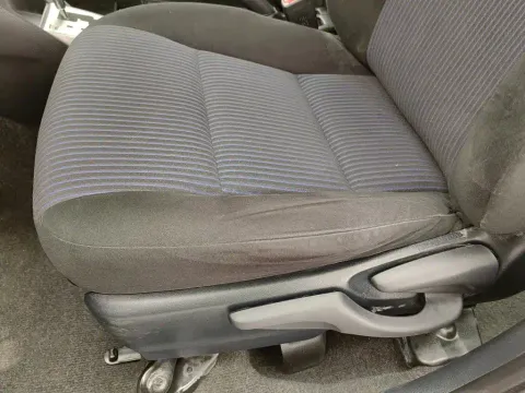 Toyota YARiS L, миниатюра 20