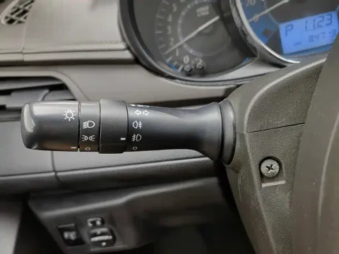 Toyota YARiS L, миниатюра 21