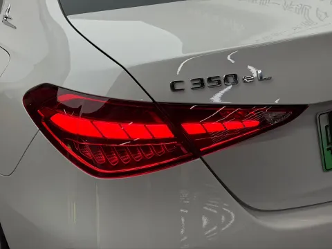 Mercedes-Benz C-Class, миниатюра 13