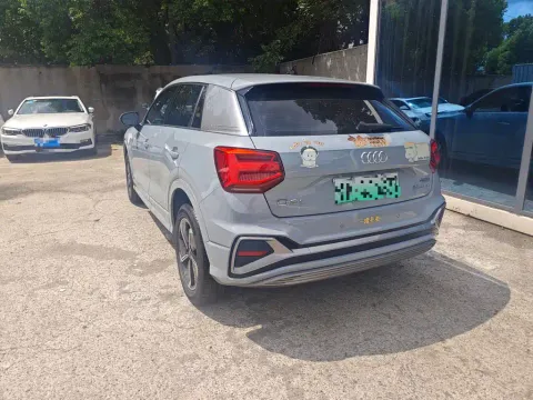 Audi Q2L e-tron, миниатюра 4