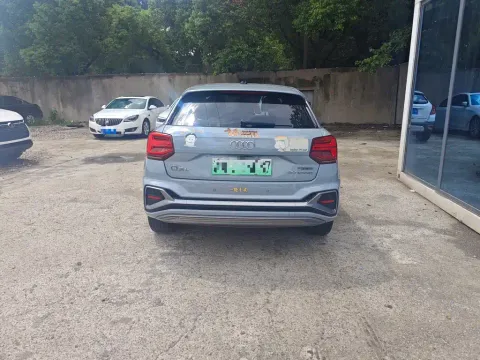 Audi Q2L e-tron, миниатюра 5