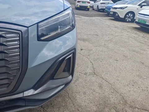 Audi Q2L e-tron, миниатюра 12