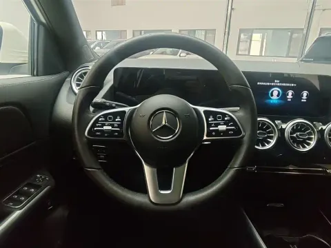 Mercedes-Benz GLA, миниатюра 10