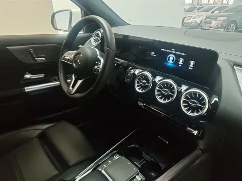 Mercedes-Benz GLA, миниатюра 12