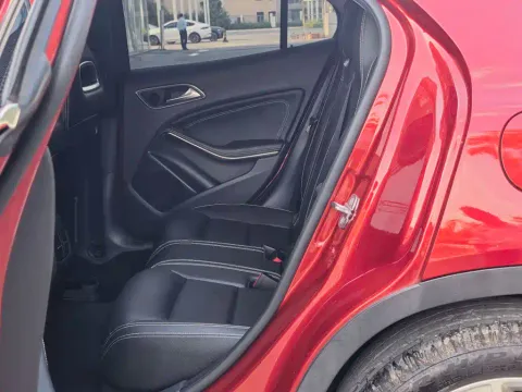 Mercedes-Benz GLA, миниатюра 11